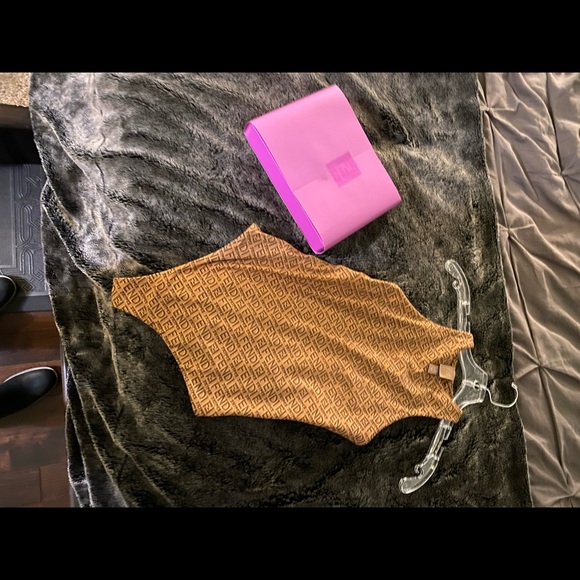 SKIMS Tops - NOT FOR SALE